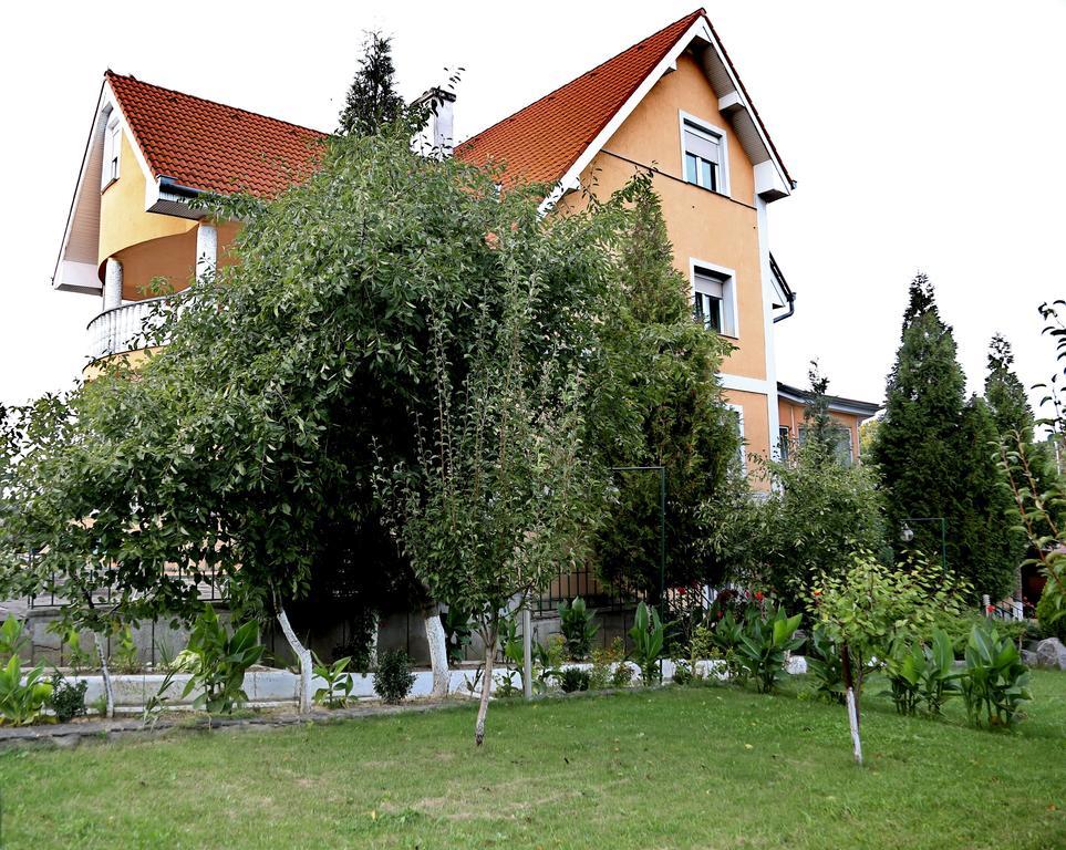 Pensiunea Empire Hotel Băile 1 Mai Exterior foto